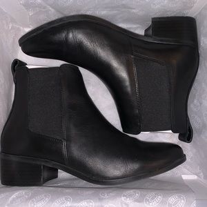 Steve Madden Dover chelsea booties